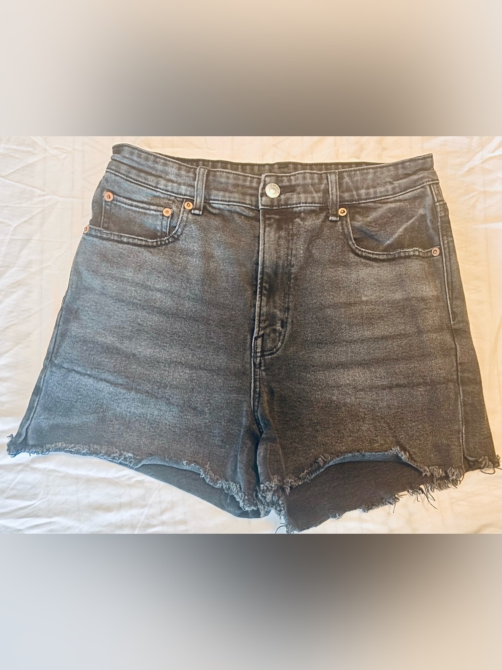 American Eagle Black High Rise Stretch Denim Shorts Size 8 Raw Hem